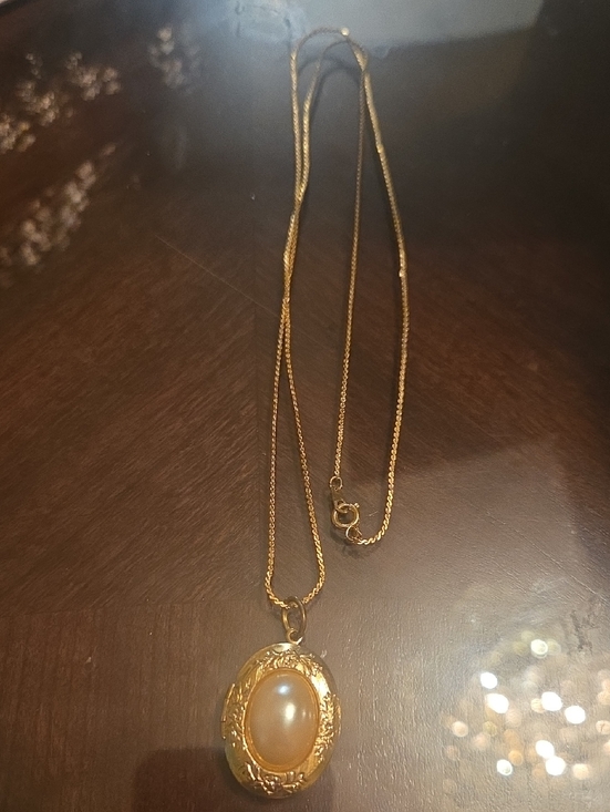 Jewelry - Gold-Tone Oval Pearl Locket Pendant Necklace - Elegant Women’s Jewelry